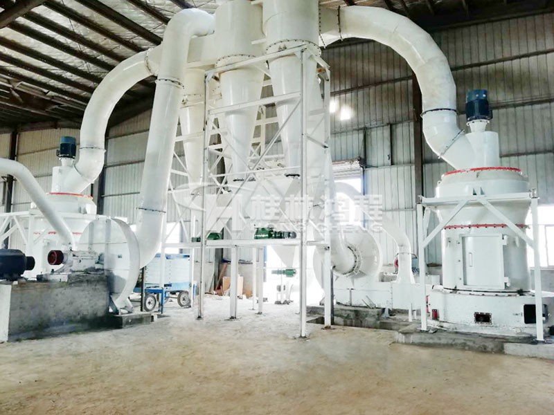 桂林鴻程雷蒙機(jī)設(shè)備種類三:HCQ改進(jìn)型磨粉機(jī) 桂林鴻程雷蒙機(jī)設(shè)備種類三:HCQ改進(jìn)型磨粉機(jī)