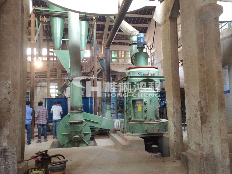 4R煤粉雷蒙磨江西某玻璃廠煤粉生產線 出粉200目 時產2.8噸 4R3220煤粉雷蒙磨江西某玻璃廠煤粉生產線 出粉200目 時產2.8噸