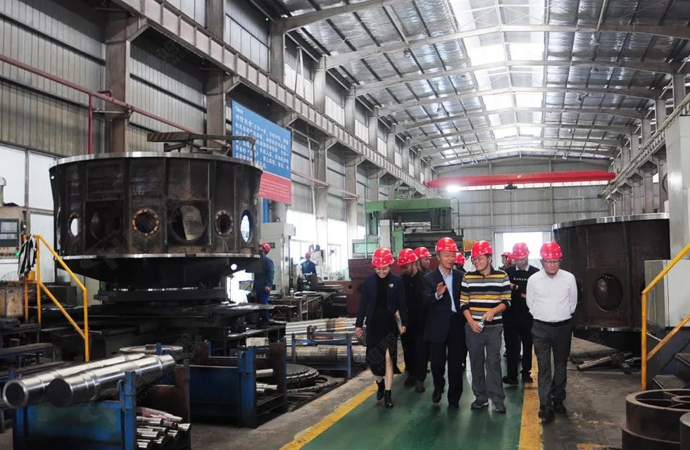 桂林鴻程容北國副董事長引領(lǐng)業(yè)協(xié)會一行參觀 桂林鴻程容北國副董事長引領(lǐng)業(yè)協(xié)會一行參觀