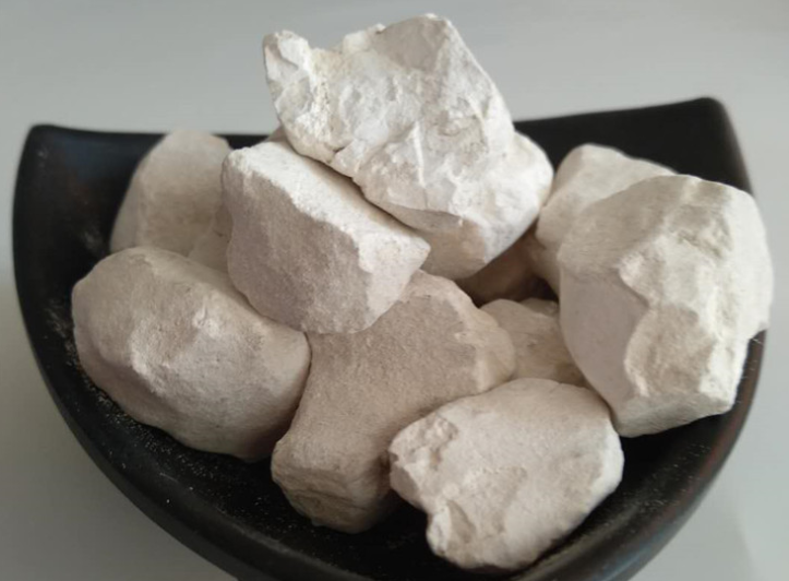 生石灰燒完還要磨粉嗎?生石灰塊磨粉機 生石灰燒完還要磨粉嗎?生石灰塊磨粉機